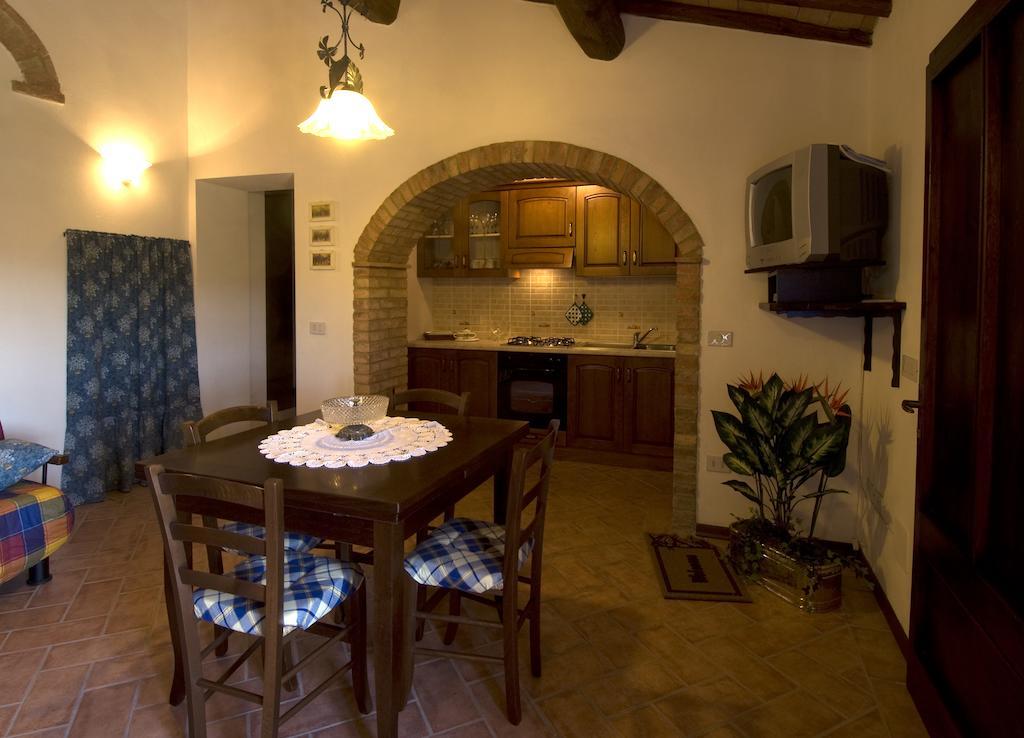Casa Il Ponte Apartment Chianni Room photo