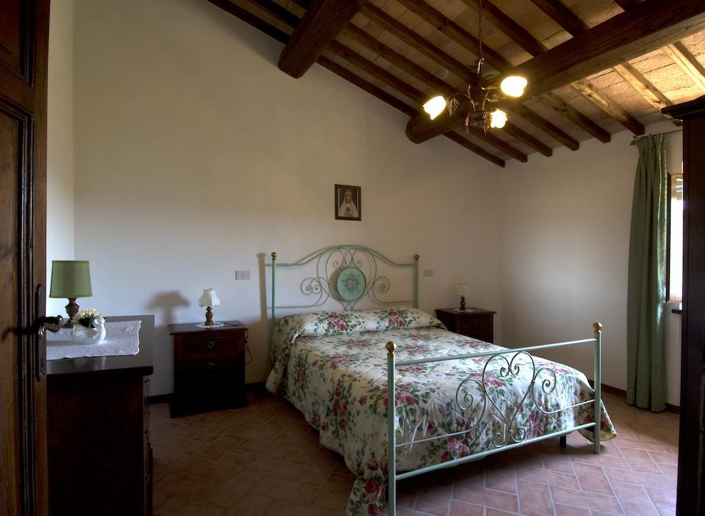 Casa Il Ponte Apartment Chianni Room photo
